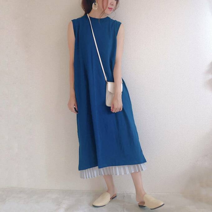 ワンピースを重ねてレイヤードコーデもかわいい!