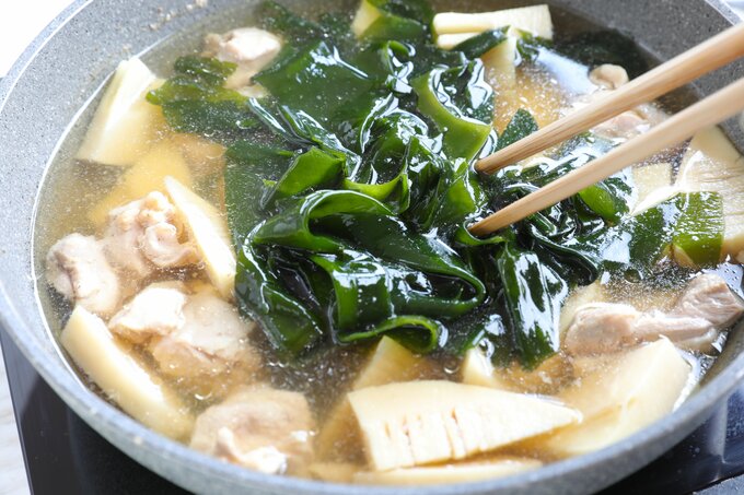 ワカメを入れる