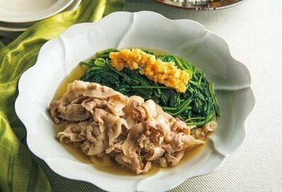 笠原将弘さんの「豚とホウレンソウのしゃぶしゃぶ」の2品献立。少ない材料でもしっかりおいしい