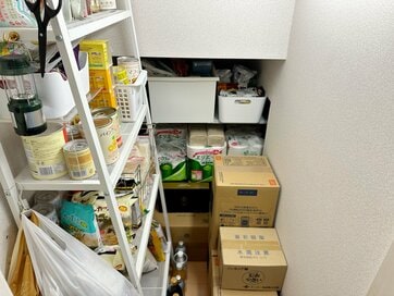 いざというときに役立つ「非常食の収納術」。家の中で分散備蓄するのがコツ