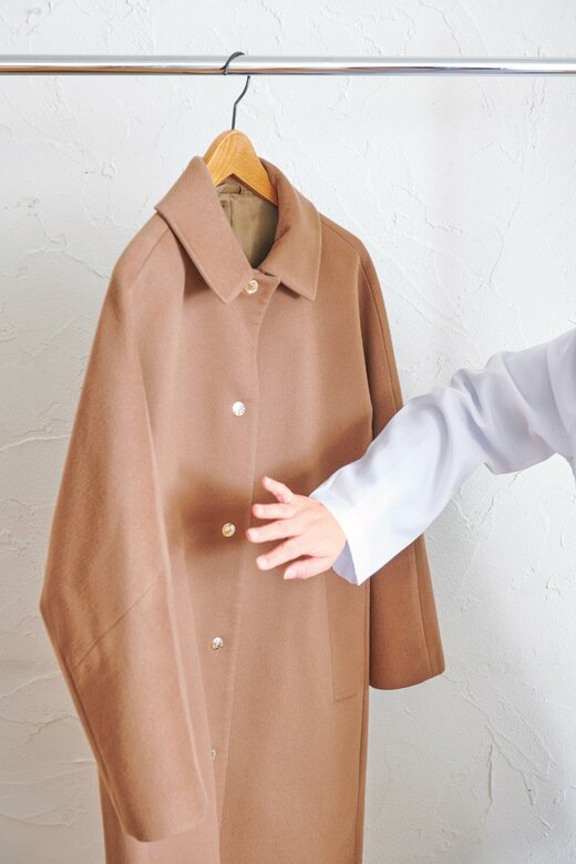 たたいてホコリを出す