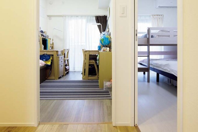 床材を変えたふたつの個室