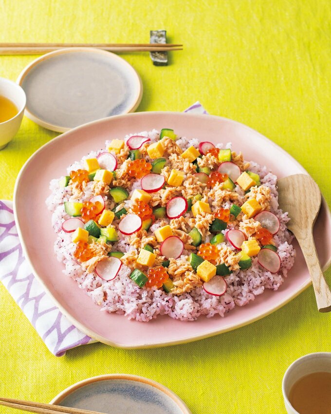 華やかなツナとラディッシュのバラちらし