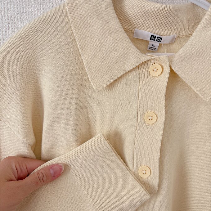 ユニクロ「スムースコットンポロセーター」襟元