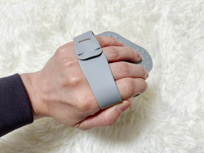 手にはめてみた様子