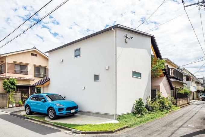 北西から見たA邸の外観