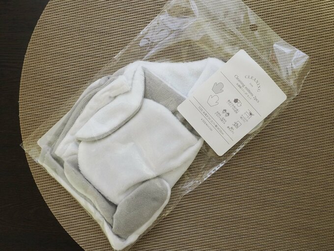 「お掃除ミトン2個セット(330円)内容量:2個、サイズ(約):縦22.7×横22cm 素材(表・裏):ポリエステル100%