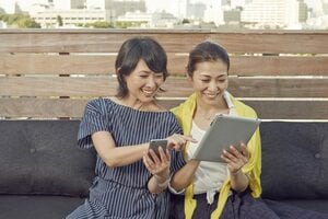 ママ友とのSNSにまつわるトラブル。回避や悪化を防ぐには?