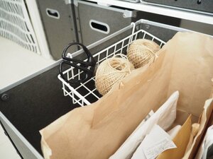 紙ゴミ用ケース内