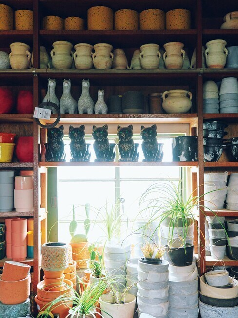 花器は全国約20社から仕入れ