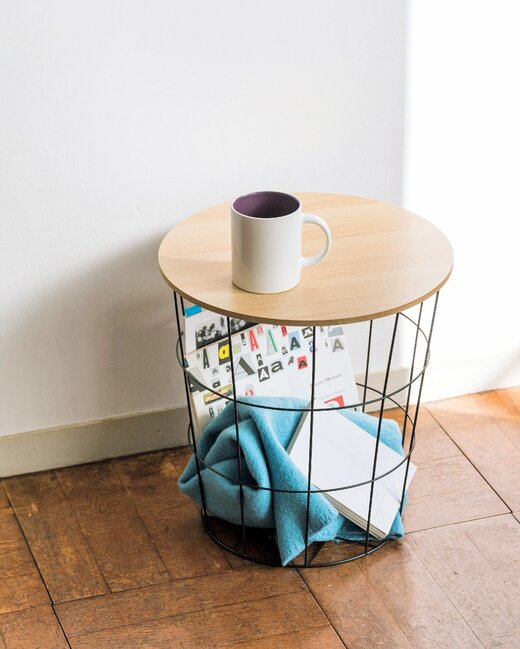 ラウンドサイドテーブル