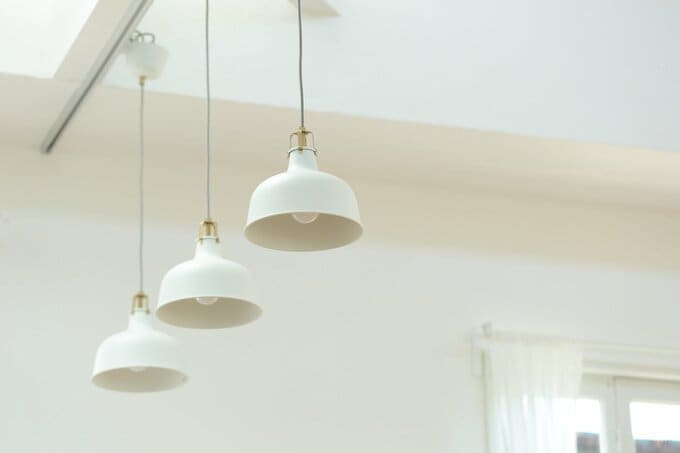 3連のペンダントライト