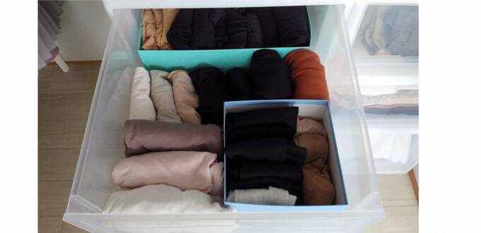 ケースの中に衣類