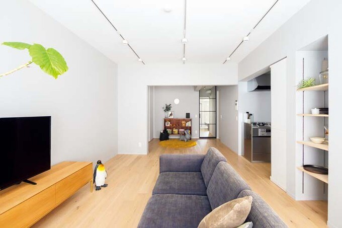 グレイッシュな壁のLDK