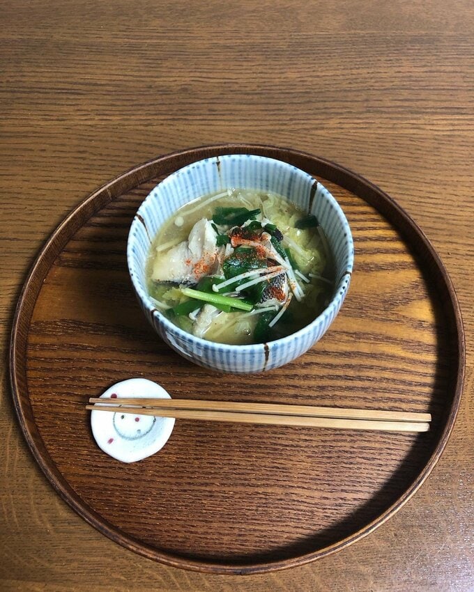 具だくさんのたらのみそ汁