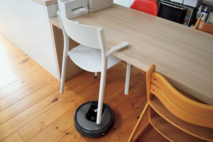 イスを机に引っかける