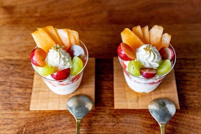 パフェやタルトが映える！家カフェ気分を味わえる器の選び方