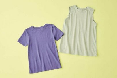 ユニクロと無印良品の「優秀アイテム」で汗対策。暑い日もおしゃれに見える8選