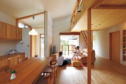 【注文住宅事例】南北に庭を設けた、緑に囲まれる平屋の暮らし