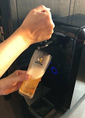 家でキンキンに冷えた生ビールが飲める！家庭用ビールサーバー、唯一の欠点は？