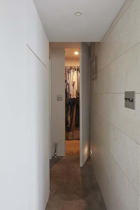 ウォークインクロゼットに設けた集中収納