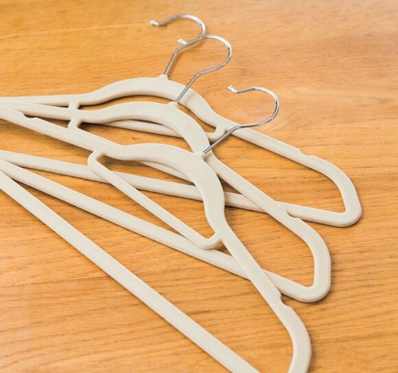 省スペースハンガー