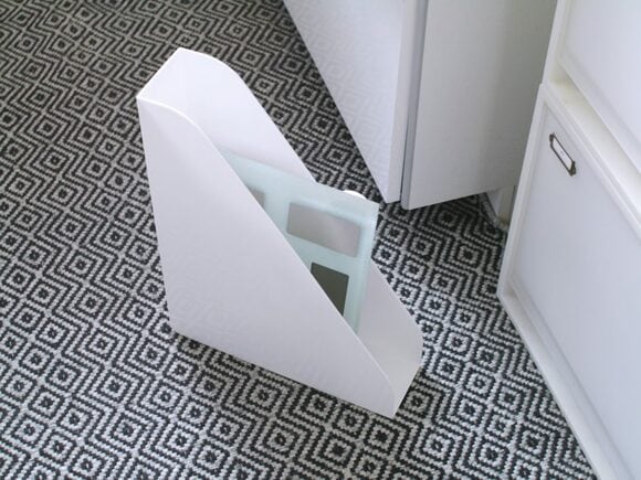 スリムなファイルスタンド