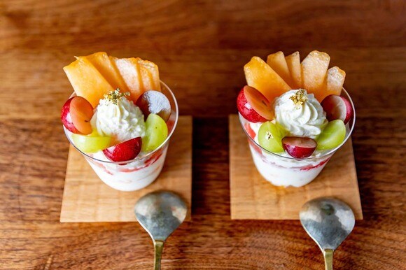 フルーツパフェ