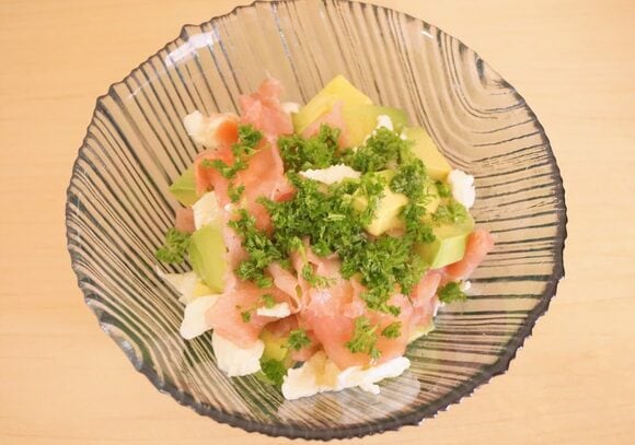 生ハムとアボカドのサラダ