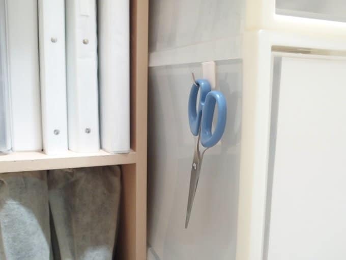 納戸にあるはさみ