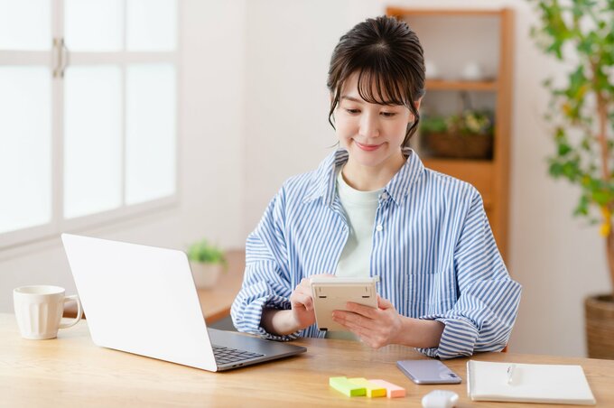 笑顔の女性