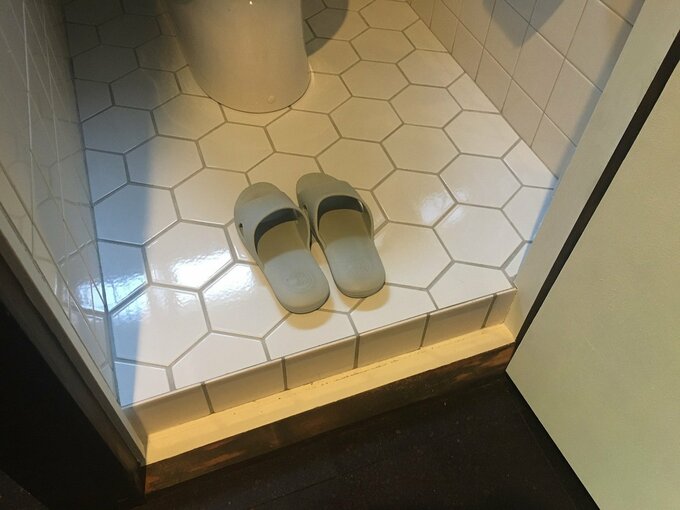 トイレのスリッパ
