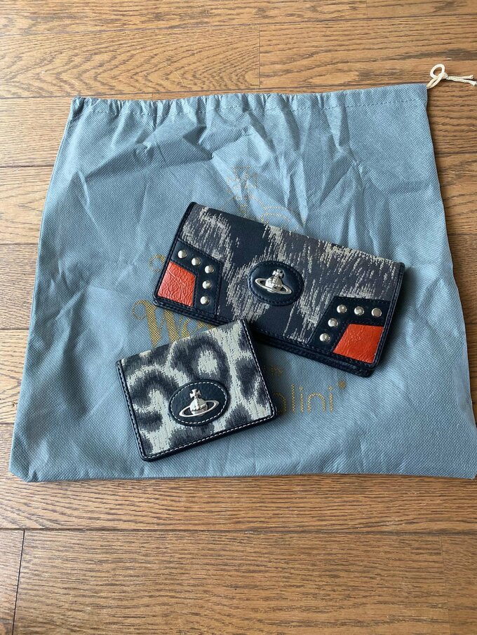 かさもさんが手放した財布とカードケース