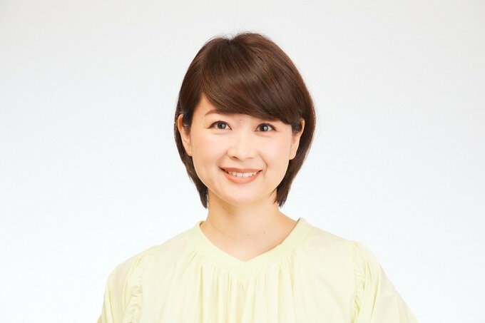 分け目を変えた女性