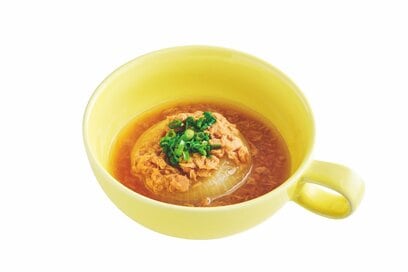 タマネギがあったらつくってほしい「丸ごとタマネギスープ」レシピ。“最高のとろとろ”がレンチンで完成
