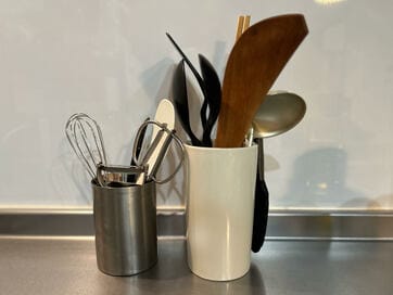 暮らしがラクになるキッチンツール収納。「一軍」と「二軍」に分けるのがコツ