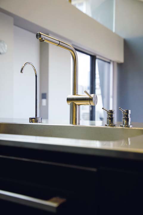 こだわりの光る水栓