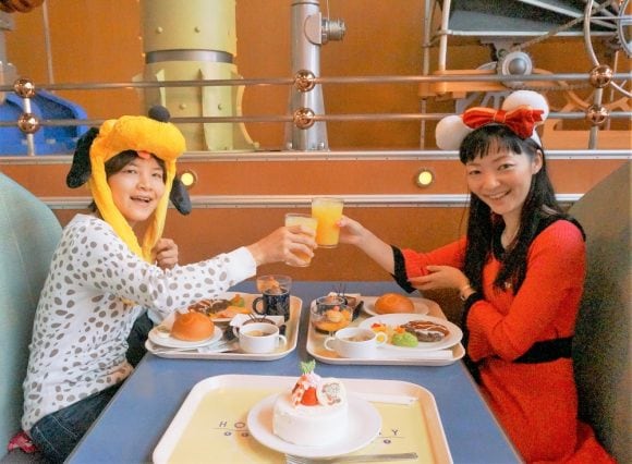 楽しく乾杯できる大人のクリスマスにぴったりなスポット