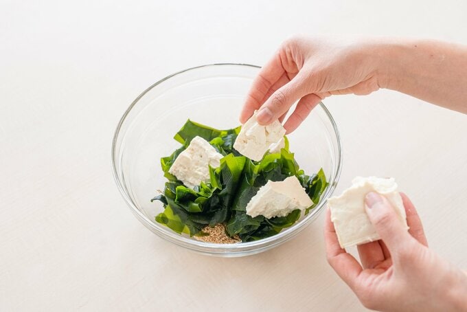 わかめと豆腐のナムル