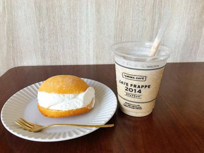 マリトッツォとカフェフラッペ