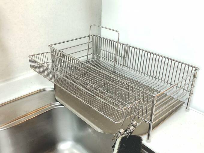 狭い水きりカゴに追加して容量アップ ニトリの名品スタンド Esseonline エッセ オンライン