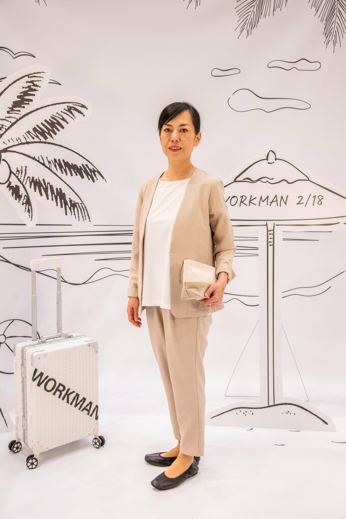 ワークマンの春夏アイテムを着こなすモデルの画像。