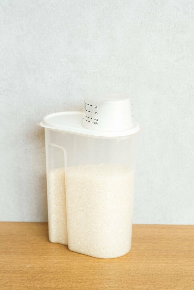 お米をストッカーに