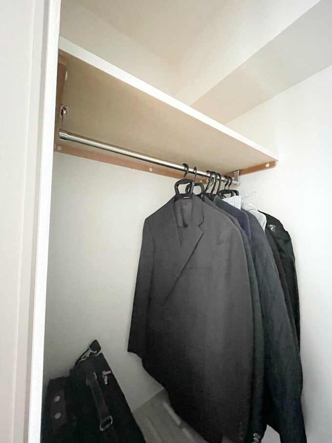 洋服を収納