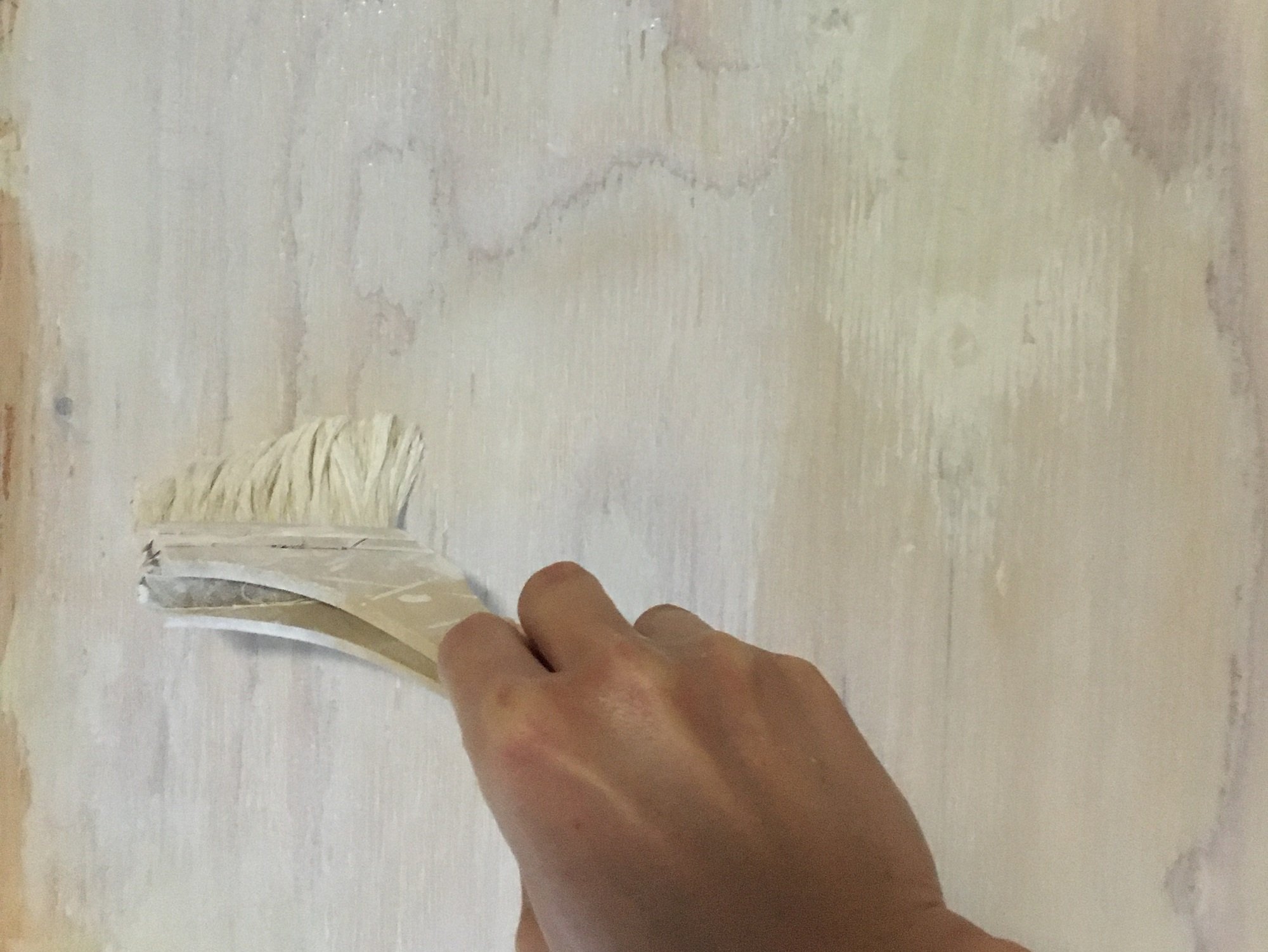 珪藻土塗料「U-SELECT」はペイントタイプ。ハケやローラーで簡単！壁塗りDIY | ESSEonline（エッセ オンライン）