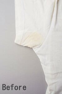 汗ジミが黄ばんでいる