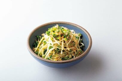 さけるチーズとネギおかか。冷蔵庫にあるものでチーズおつまみ