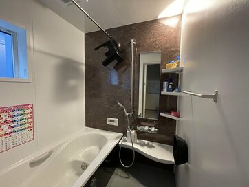 浴室設備を標準仕様にして後悔。使い勝手悪い小物類にムダな機能…