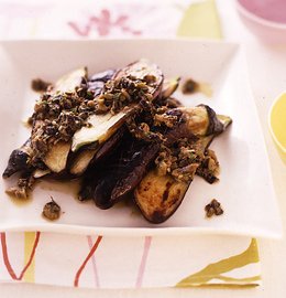 きりりと冷えた白ワインとぜひ！ナスステーキアンチョビソース