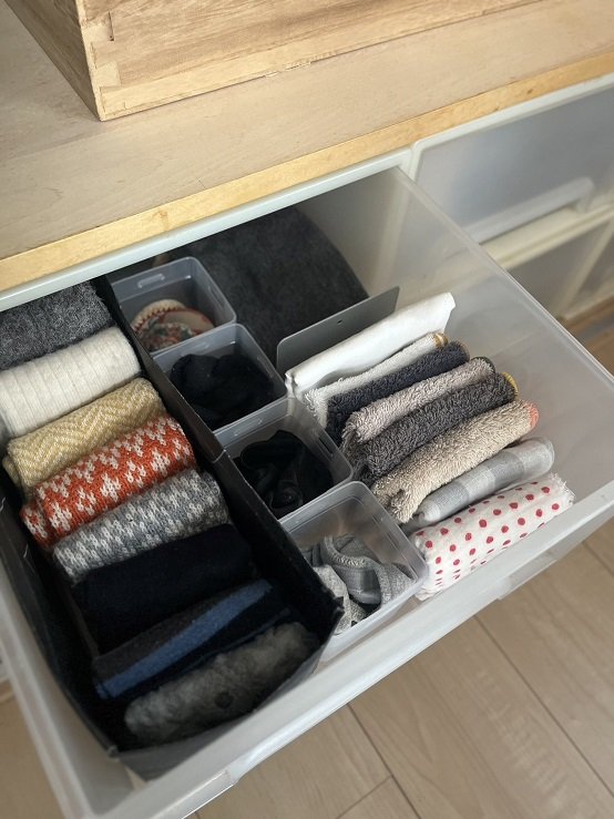 衣装ケースの小分け収納